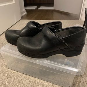Dansko size 35